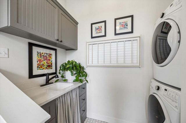 10222 Old Stagecoach Road, Chappell Hill, TX 77426