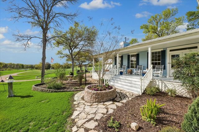 10222 Old Stagecoach Road, Chappell Hill, TX 77426