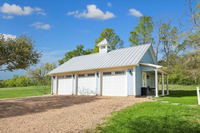 10222 Old Stagecoach Road, Chappell Hill, TX 77426