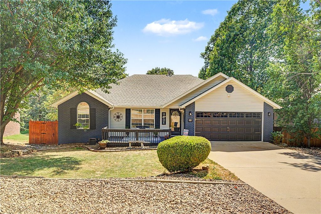 65 Granshire Drive, Bella Vista, AR 72714