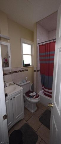 136 Smith St, Elizabeth City, NJ 07201