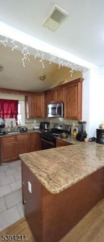 136 Smith St, Elizabeth City, NJ 07201