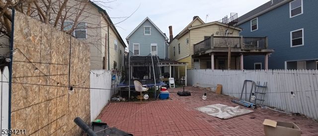 136 Smith St, Elizabeth City, NJ 07201