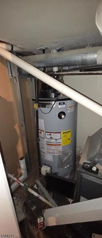 136 Smith St, Elizabeth City, NJ 07201