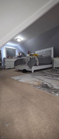 136 Smith St, Elizabeth City, NJ 07201