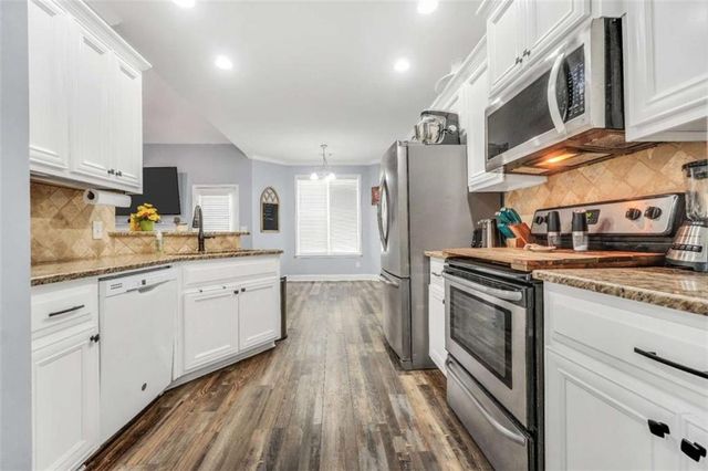 309 Helena Place, Mcdonough, GA 30252