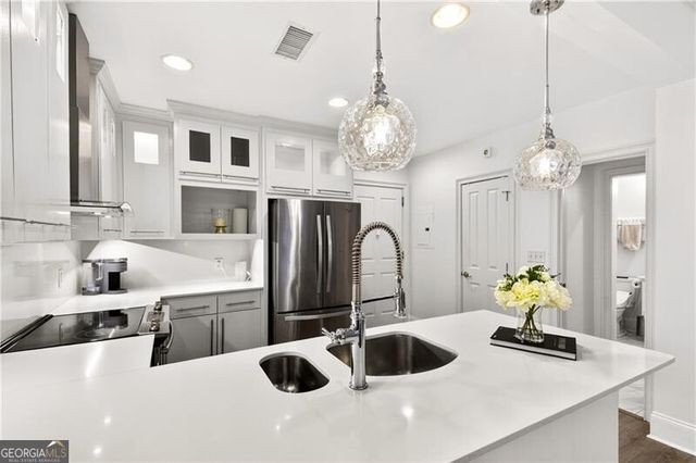 2255 Peachtree Road NE 323, Atlanta, GA 30309