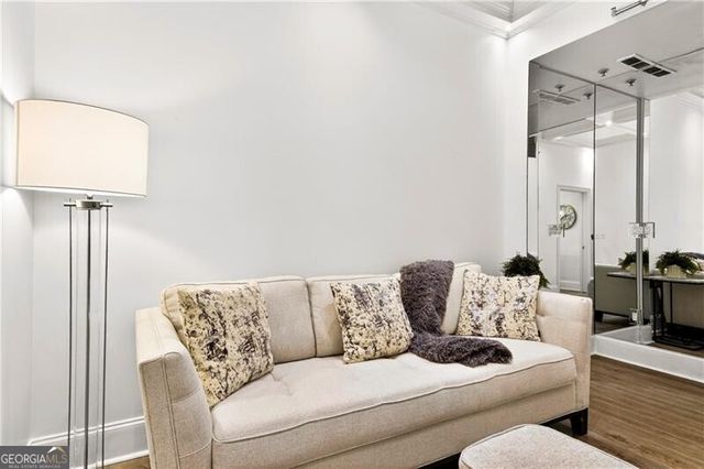 2255 Peachtree Road NE 323, Atlanta, GA 30309