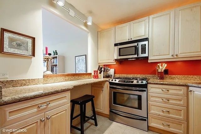 400 E RANDOLPH Street 3504, Chicago, IL 60601