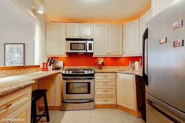 400 E RANDOLPH Street 3504, Chicago, IL 60601