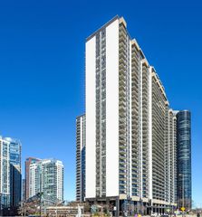 400 E RANDOLPH Street 3504, Chicago, IL 60601