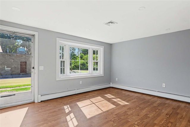 42 Roger Williams Avenue, East Providence, RI 02916