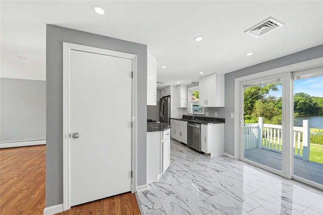 42 Roger Williams Avenue, East Providence, RI 02916