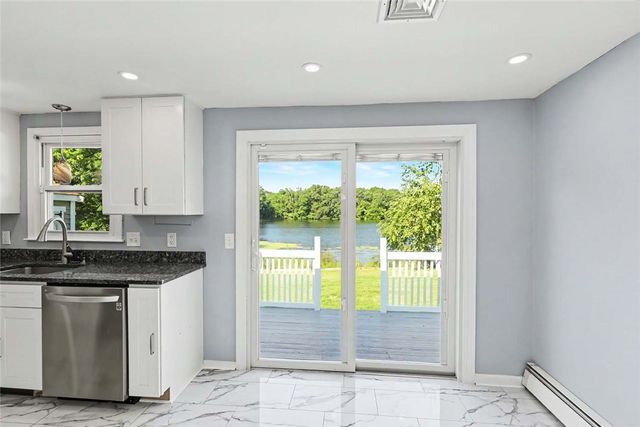 42 Roger Williams Avenue, East Providence, RI 02916
