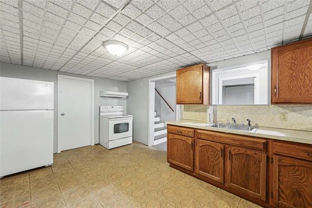 42 Roger Williams Avenue, East Providence, RI 02916