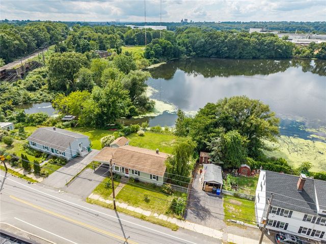 42 Roger Williams Avenue, East Providence, RI 02916
