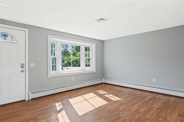 42 Roger Williams Avenue, East Providence, RI 02916