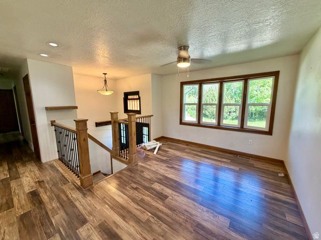 2115 N FRUITLAND DR, North Ogden, UT 84414