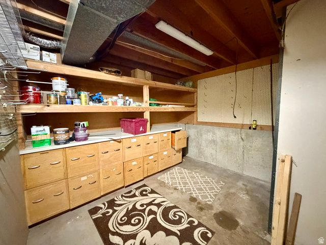 2115 N FRUITLAND DR, North Ogden, UT 84414