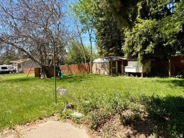 2115 N FRUITLAND DR, North Ogden, UT 84414