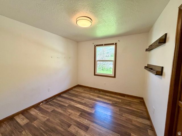 2115 N FRUITLAND DR, North Ogden, UT 84414