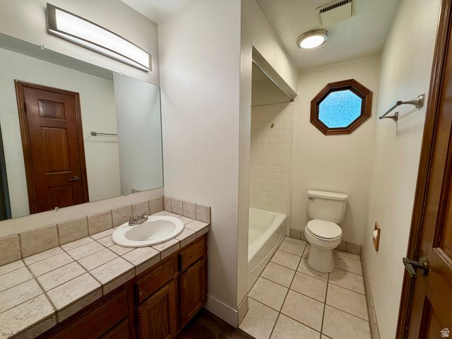 2115 N FRUITLAND DR, North Ogden, UT 84414