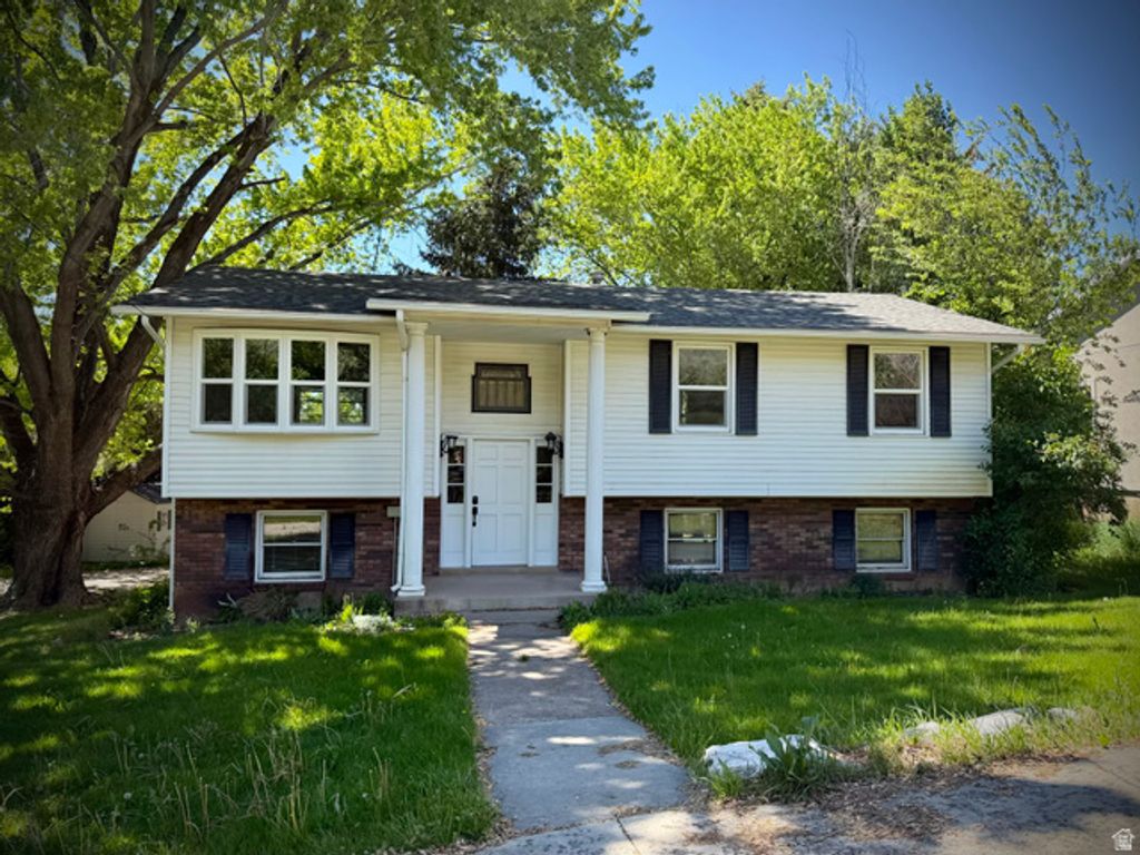 2115 N FRUITLAND DR, North Ogden, UT 84414