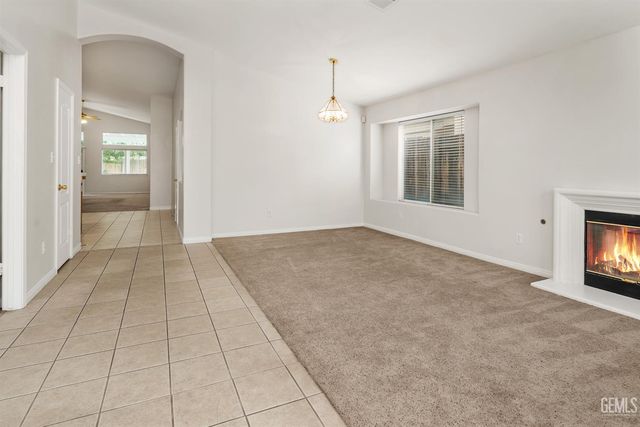 10104 Brookline Woods Drive, Bakersfield, CA 93312