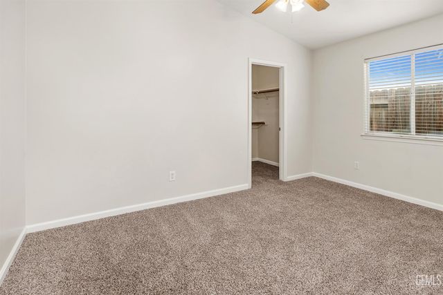 10104 Brookline Woods Drive, Bakersfield, CA 93312