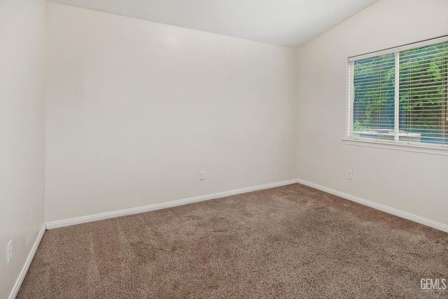 10104 Brookline Woods Drive, Bakersfield, CA 93312