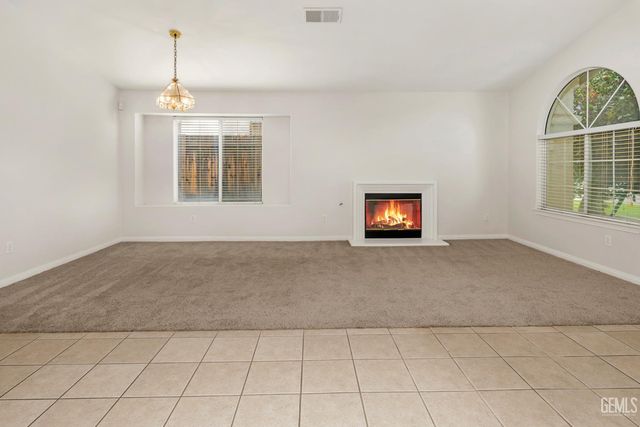 10104 Brookline Woods Drive, Bakersfield, CA 93312