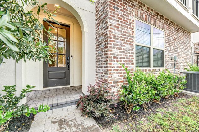 5230 Schuler Street, Houston, TX 77007