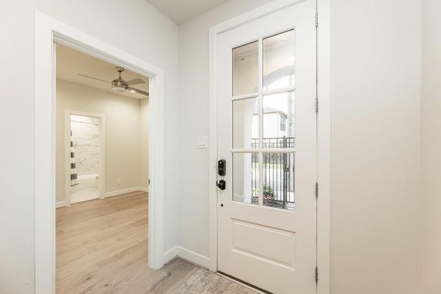 5230 Schuler Street, Houston, TX 77007