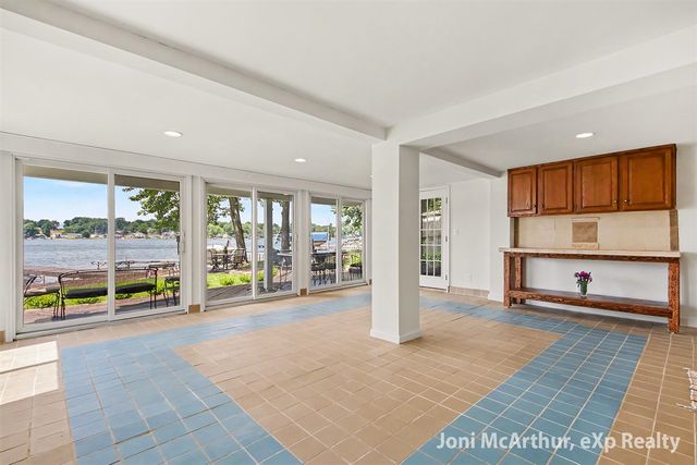11613 Orchard Park Drive, Sparta, MI 49345