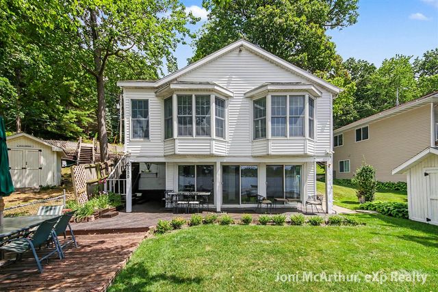 11613 Orchard Park Drive, Sparta, MI 49345