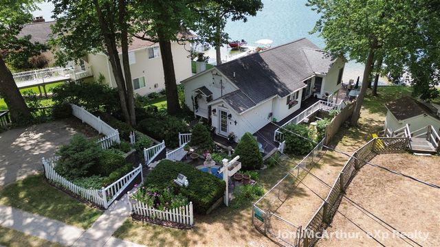 11613 Orchard Park Drive, Sparta, MI 49345