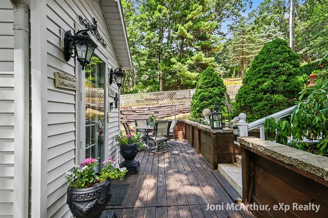 11613 Orchard Park Drive, Sparta, MI 49345