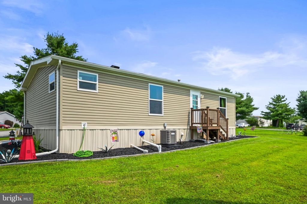 Image 23 of property listing at 701 CASSEL ROAD #LOT #67, Manchester, PA 17345