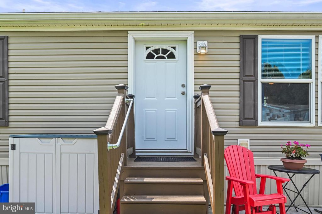 Image 4 of property listing at 701 CASSEL ROAD #LOT #67, Manchester, PA 17345