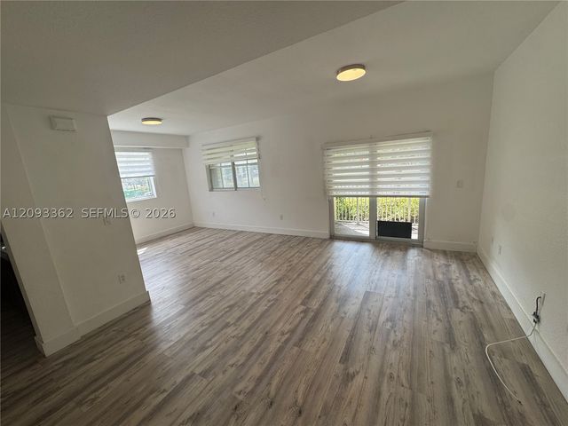 8833 NW 107th Ct 101, Doral, FL 33178