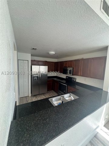 8833 NW 107th Ct 101, Doral, FL 33178