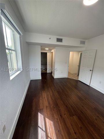 8833 NW 107th Ct 101, Doral, FL 33178