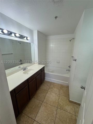 8833 NW 107th Ct 101, Doral, FL 33178