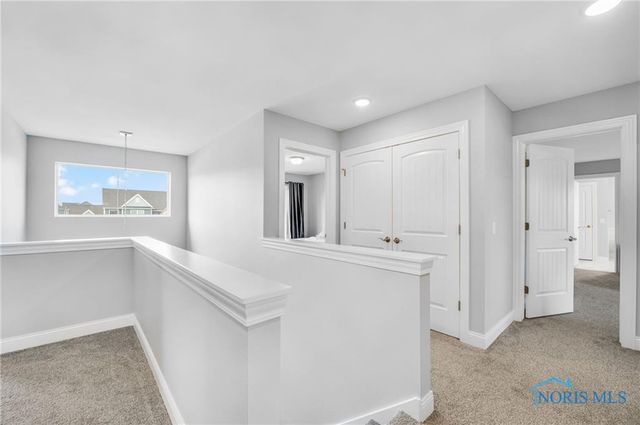 1035 Stoneleigh Road, Perrysburg, OH 43551