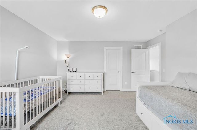 1035 Stoneleigh Road, Perrysburg, OH 43551