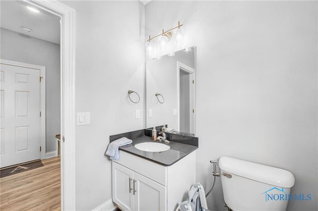 1035 Stoneleigh Road, Perrysburg, OH 43551