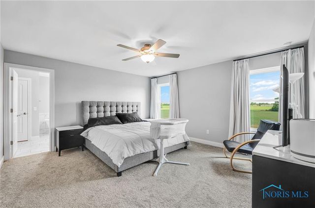 1035 Stoneleigh Road, Perrysburg, OH 43551