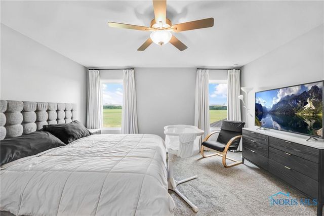 1035 Stoneleigh Road, Perrysburg, OH 43551