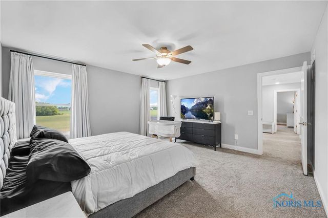 1035 Stoneleigh Road, Perrysburg, OH 43551