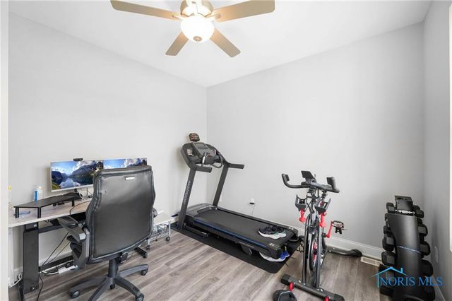 1035 Stoneleigh Road, Perrysburg, OH 43551